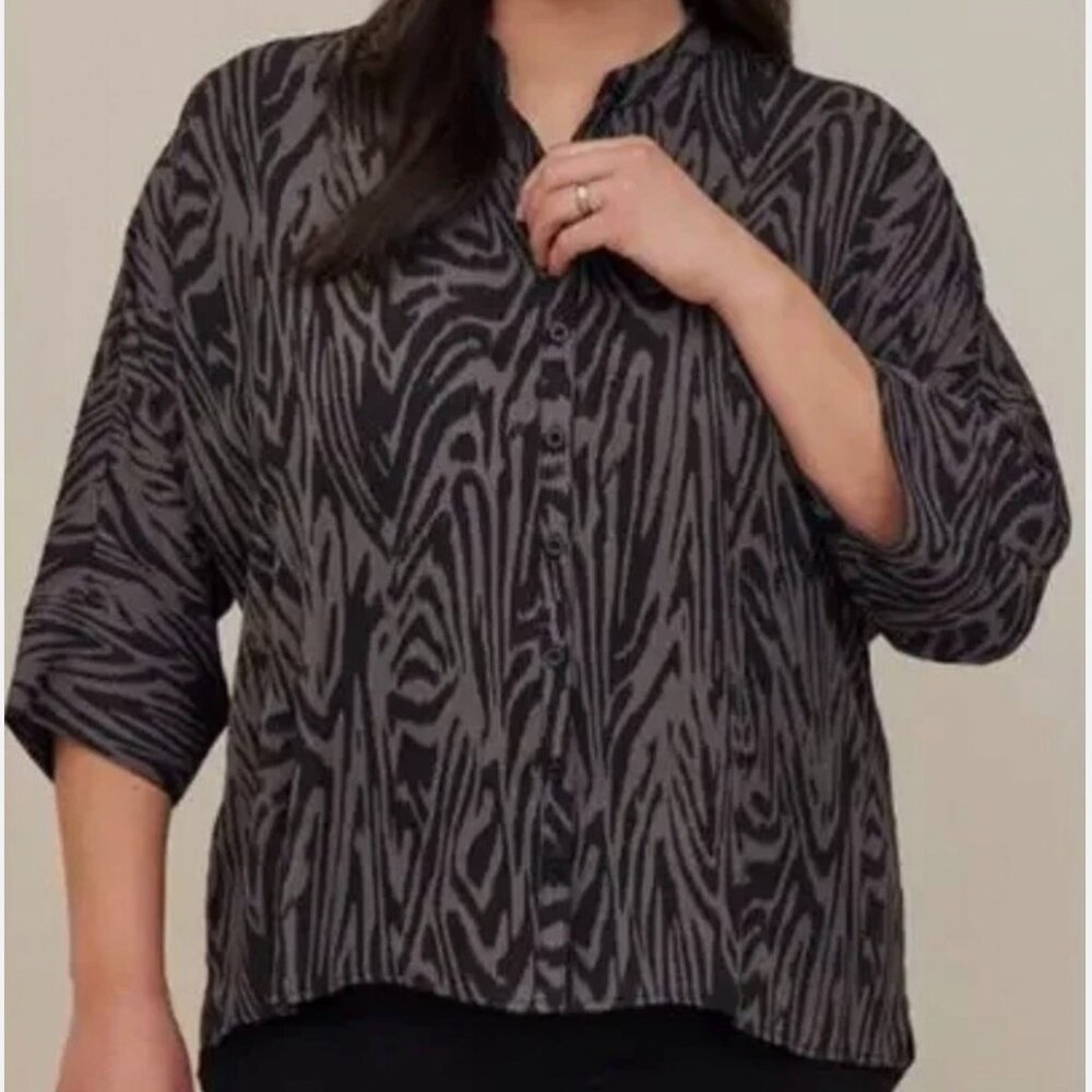 Torrid Georgette Top Size 3 Zebra Gray Black Pullover 3/4 Sleeve Blouse